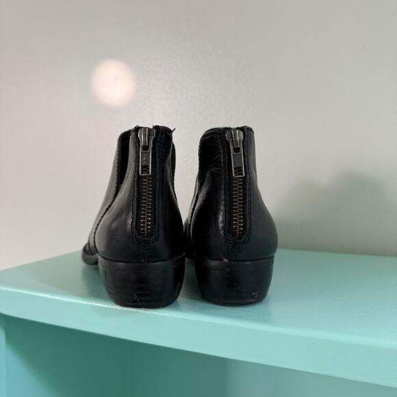 Born Black leather ankle boots with back zipper - size 6.5 Women - Picture 4 of 8